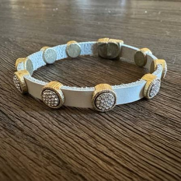 White Leather Bracelet With Round Pave’ Crystal Slider Charms